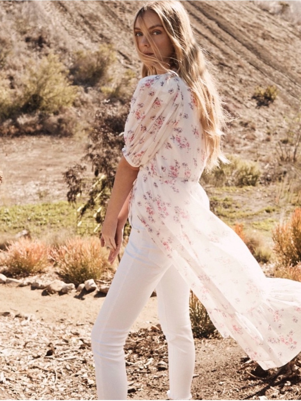 NWT Vince Camuto floral tie duster